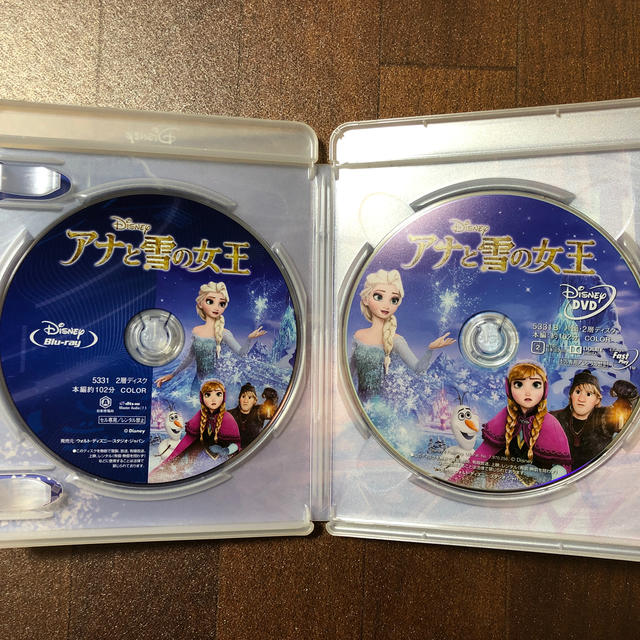 アナと雪の女王(アナトユキノジョオウ)の【美品】アナと雪の女王 ブルーレイ+DVD  MOVIENEX エンタメ/ホビーのDVD/ブルーレイ(アニメ)の商品写真