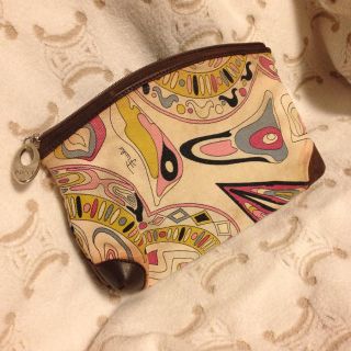 エミリオプッチ(EMILIO PUCCI)のPUCCI ポーチ(クラッチバッグ)