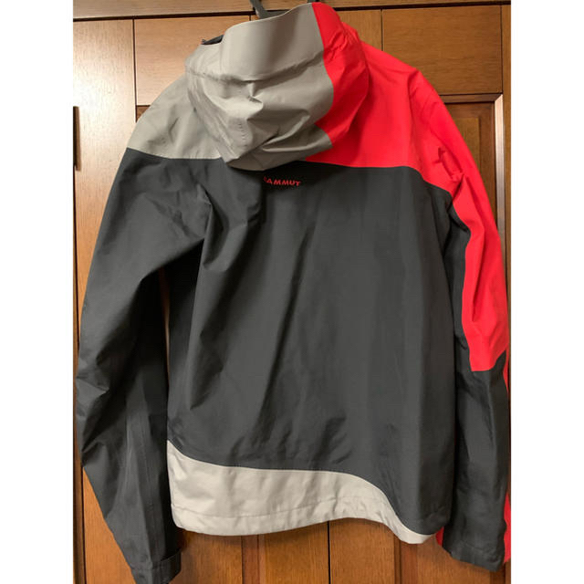 Mammut(マムート)の150周年Mammut Rainier jacket S（アジアM） メンズのジャケット/アウター(マウンテンパーカー)の商品写真