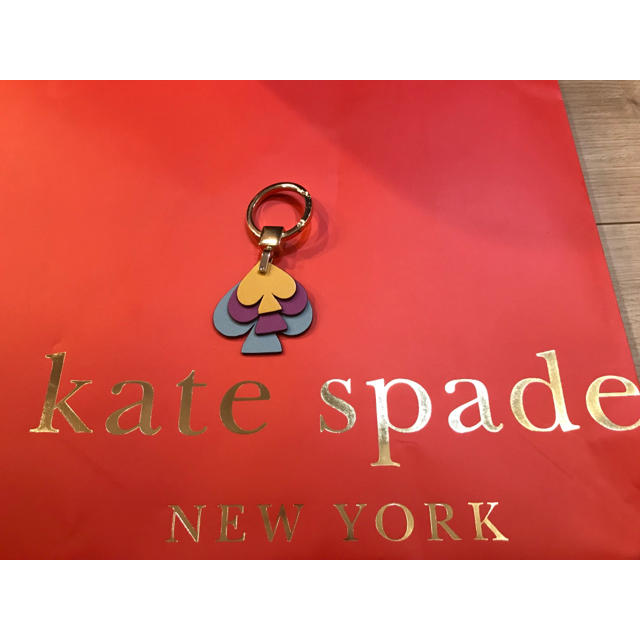 kate spade new york(ケイトスペードニューヨーク)の【新品】ケイトスペード ♠︎スペードのキーリング Kate Spade レディースのファッション小物(キーホルダー)の商品写真