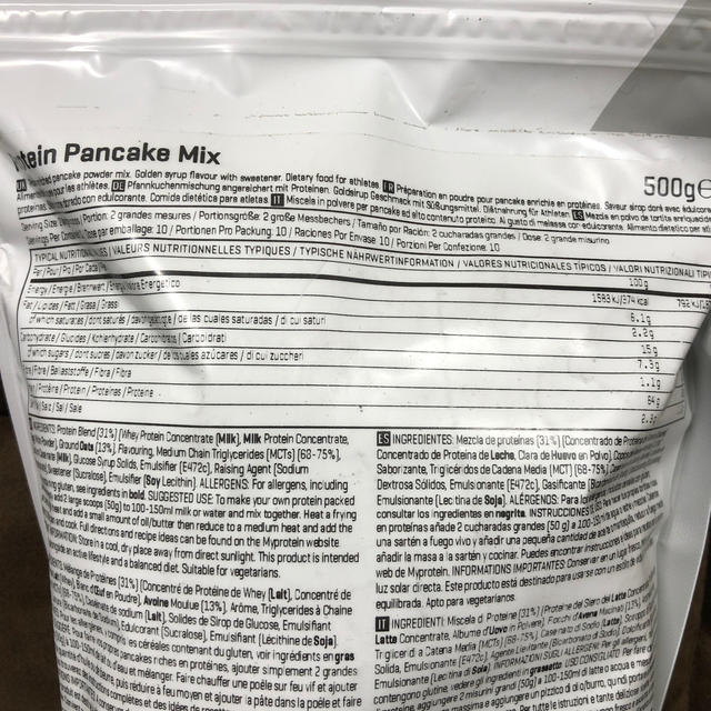 MYPROTEIN(マイプロテイン)のプロテイン1kg+パンケーキミックス 食品/飲料/酒の健康食品(プロテイン)の商品写真