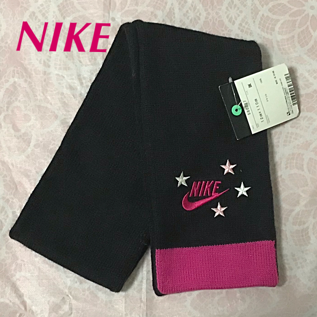 NIKE(ナイキ)の❣️新品未使用 ナイキキッズ マフラー❣️ キッズ/ベビー/マタニティのこども用ファッション小物(マフラー/ストール)の商品写真