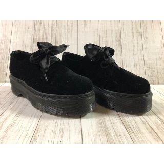 ドクターマーチン(Dr.Martens)の美品 ドクターマーチン ☆☆ＨＯＬＬＹ☆☆２ホール ブラックリボンシューレース(ローファー/革靴)