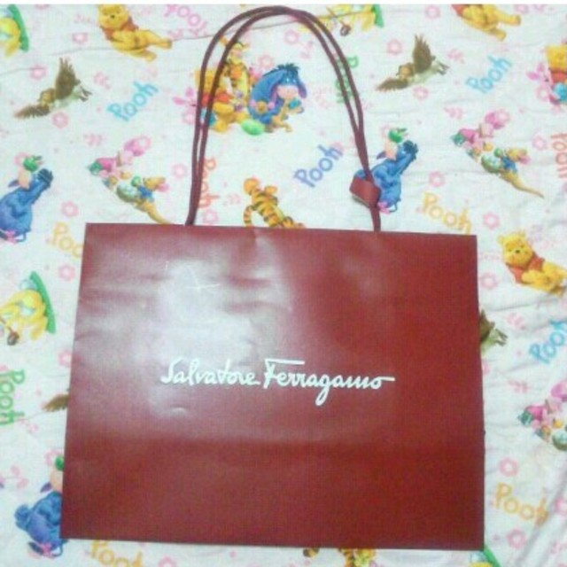 Ferragamo(フェラガモ)のショッパー☆Ferragamo

 レディースのバッグ(ショップ袋)の商品写真