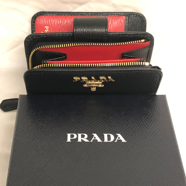 PRADA プラダ　二つ折り　財布　赤　黒　バイカラー　新品 | フリマアプリ ラクマ