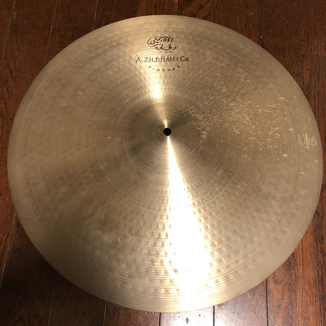 A zildjian and cie vintage ride 20