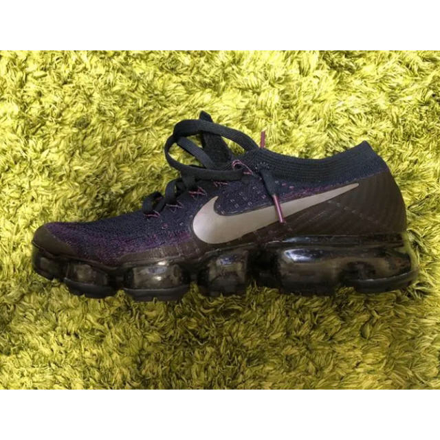 NIKE(ナイキ)の美品！Nike Air VaporMax Flyknit 25.5 メンズの靴/シューズ(スニーカー)の商品写真