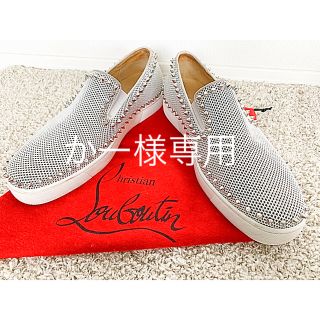 クリスチャンルブタン(Christian Louboutin)のSALE！！美品 ルブタン メタリックシルバー 定番スタッズ  シューズ(スニーカー)