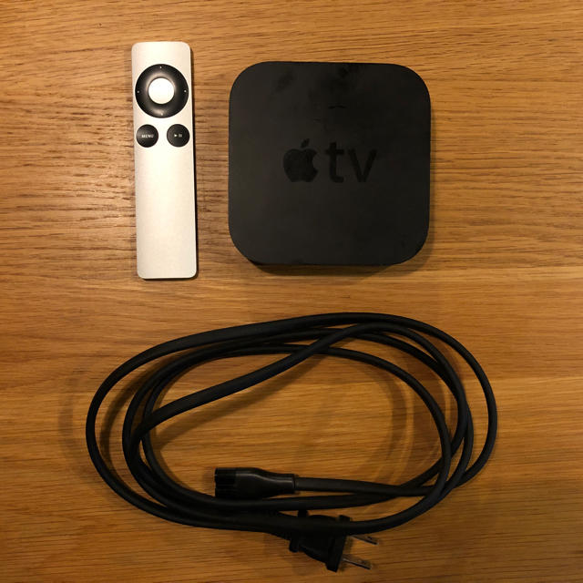 Apple(アップル)のApple TV アップル　A1378 本体・コード・リモコン スマホ/家電/カメラのテレビ/映像機器(その他)の商品写真