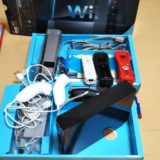 Nintendo Wii RVL-S-KAAH ＋ソフト三枚