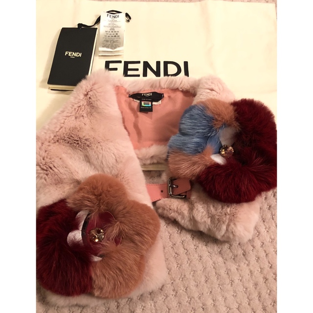 フェンディ fendi ファー　花　マフラー　トップス　ワンピース　コート