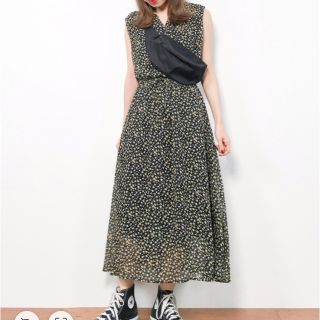 ダブルクローゼット(w closet)の【w closet】花柄ワンピース(ロングワンピース/マキシワンピース)