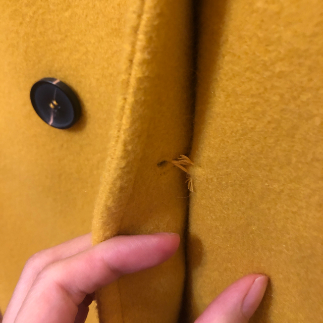 バースデーバッシュ　今季　完売　イエローコート レディースのジャケット/アウター(ロングコート)の商品写真