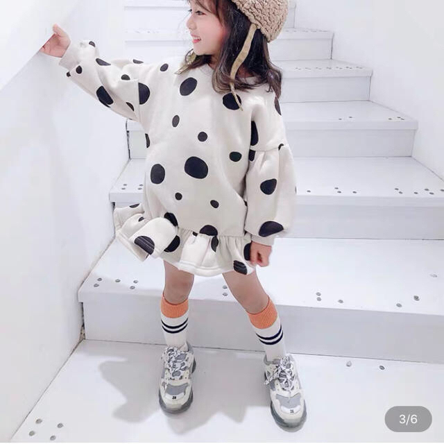 ワンピース　裏起毛　ドット柄　子供服　120 キッズ/ベビー/マタニティのキッズ服女の子用(90cm~)(ワンピース)の商品写真