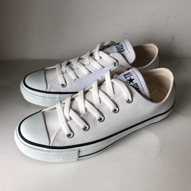 CONVERSE(コンバース)の新品　コンバース　レザーオールスター　OX WH ホワイト　24.0cm レディースの靴/シューズ(スニーカー)の商品写真