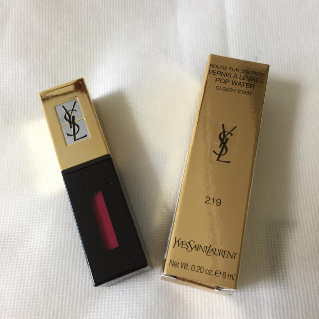 Yves Saint Laurent Beaute(イヴサンローランボーテ)のYSL ピュールクチュールポッウォプウォータ＃219★新品未使用 コスメ/美容のベースメイク/化粧品(口紅)の商品写真