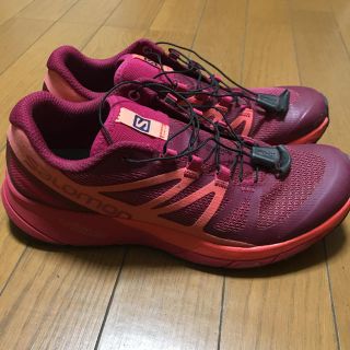 サロモン(SALOMON)の美品 サロモン トレイルランニングシューズ SENSE RIDE W レディース(スニーカー)