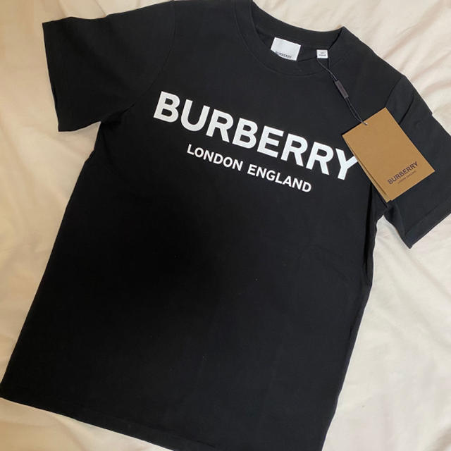 超可爱 BURBERRY - レディースメンズ　ユニセックス新品 バーバリー　ロゴTシャツ　12y Tシャツ(半袖/袖なし)