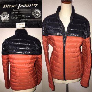 DIESEL(ダウンジャケット ・ オレンジ/橙色系)のフリマ DIESEL(ダウンジャケット ・ オレンジ/橙色系)のフリマ