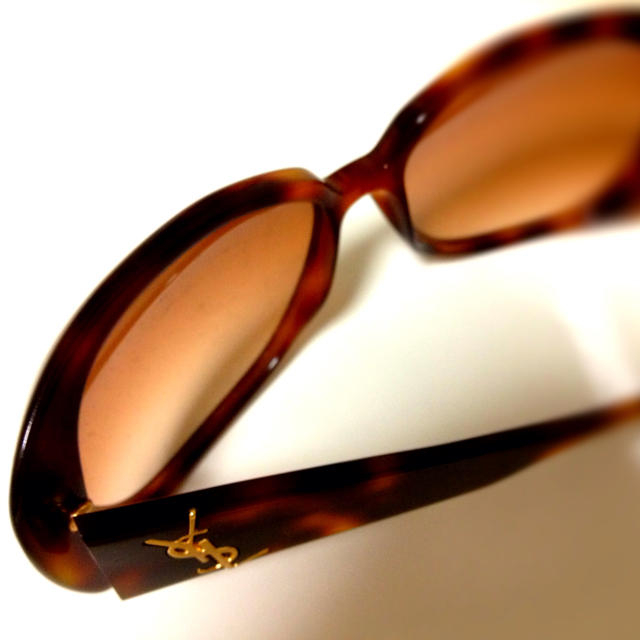 SAINT LAURENT - イブサンローランべっ甲風サングラスの通販 by