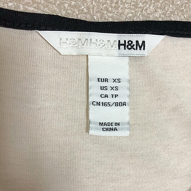 H&M(エイチアンドエム)のH&M トップス　カットソー レディースのトップス(カットソー(半袖/袖なし))の商品写真