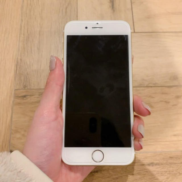 スマートフォン本体箱　純正イヤホン付 iPhone 6s Gold 64GB Softbank
