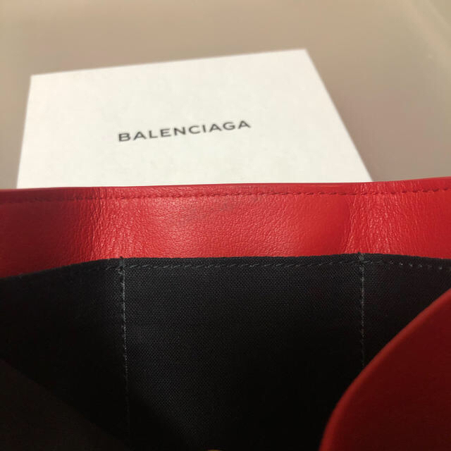 Balenciaga(バレンシアガ)の本日限定❤️ペーパーミニウォレット　赤 レディースのファッション小物(財布)の商品写真