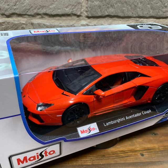 Lamborghini(ランボルギーニ)の1/18 マイスト  Lamborghini Aventador Coupe エンタメ/ホビーのおもちゃ/ぬいぐるみ(ミニカー)の商品写真