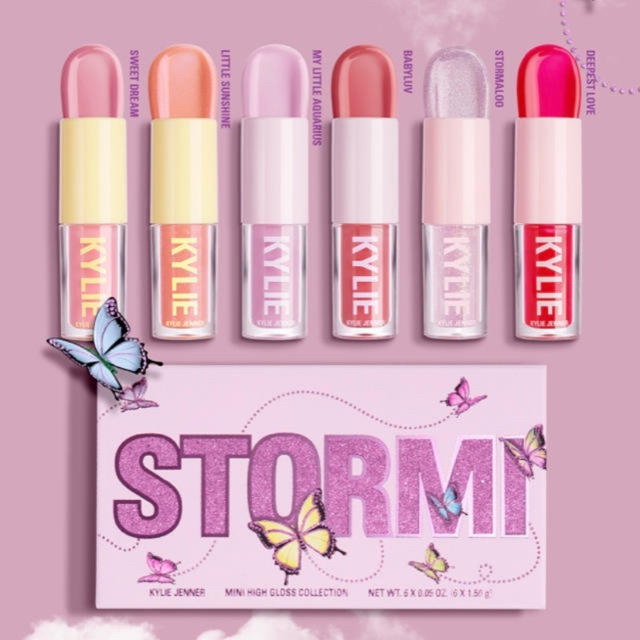 Kylie Cosmetics(カイリーコスメティックス)の❗️お値下げ❗️カイリーコスメティックス　STORMI リップグロスセット コスメ/美容のベースメイク/化粧品(リップグロス)の商品写真