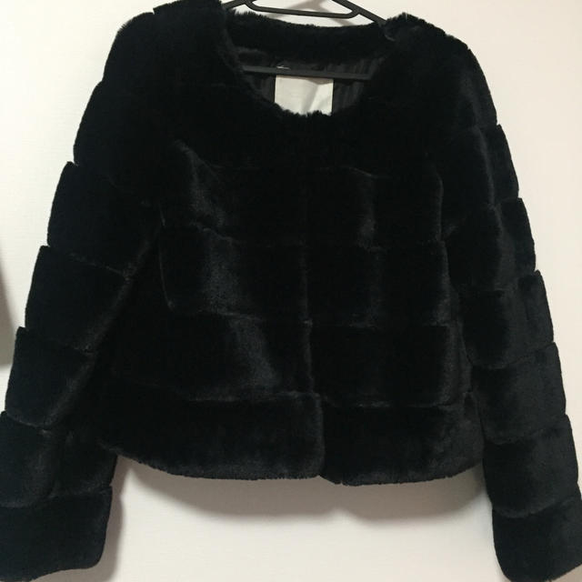 CECIL McBEE(セシルマクビー)のファーコート レディースのジャケット/アウター(毛皮/ファーコート)の商品写真