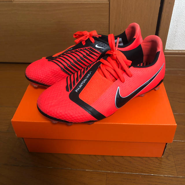 NIKE(ナイキ)のナイキ　ジュニアファントムヴェノム FG スポーツ/アウトドアのサッカー/フットサル(シューズ)の商品写真