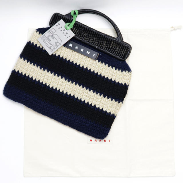 Marni(マルニ)の新品 紙袋付き マルニ フラワーカフェ クロシェバッグ ボーダー トートバッグ レディースのバッグ(トートバッグ)の商品写真