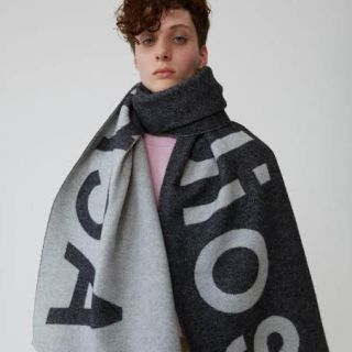 Acne studios ロゴ マフラー