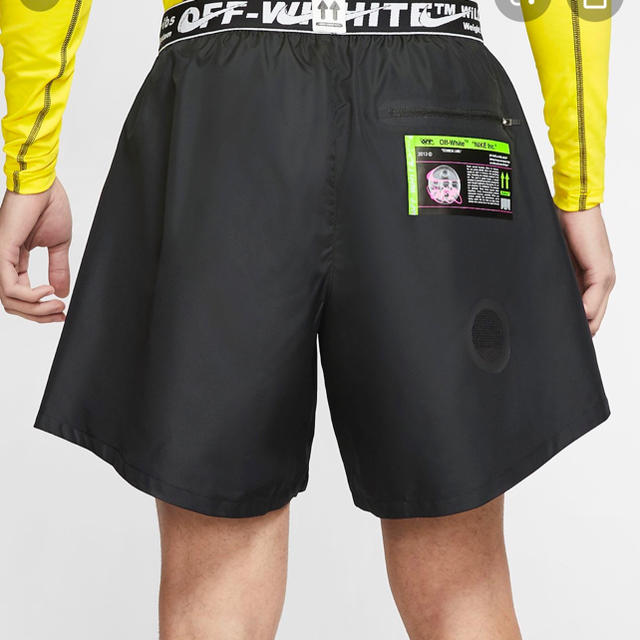 OFF-WHITE - OFF WHITE X NIKE コラボ ショートパンツの通販 by p suke
