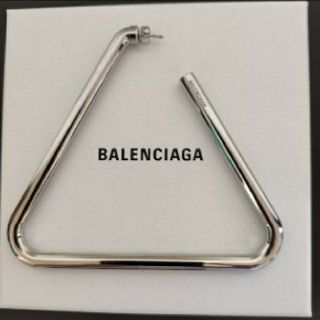 バレンシアガ(Balenciaga)のBalenciaga Triangle hoop single earring(ピアス)