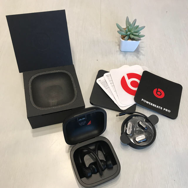 Beats by Dr Dre(ビーツバイドクタードレ)のPOWER BEATS PRO スマホ/家電/カメラのオーディオ機器(ヘッドフォン/イヤフォン)の商品写真