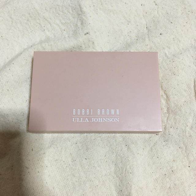 BOBBI BROWN(ボビイブラウン)のボビイブラウン   チーク　パレット　イネス コスメ/美容のベースメイク/化粧品(フェイスカラー)の商品写真