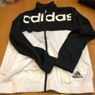 アディダス(adidas)のadidas カットソー　新品試着のみ(マウンテンパーカー)