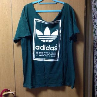 アディダス(adidas)のadidasリメイクBIGTしゃつ(Tシャツ(半袖/袖なし))