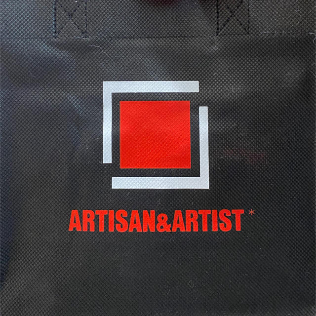 Artisan&Artist(アルティザンアンドアーティスト)のポーチ レディースのファッション小物(ポーチ)の商品写真