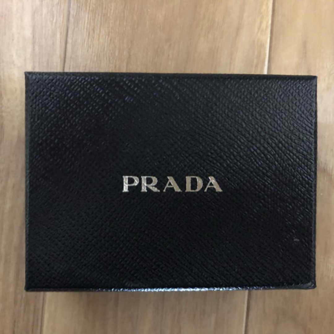 PRADA(プラダ)のPRADA 箱 レディースのバッグ(ショップ袋)の商品写真