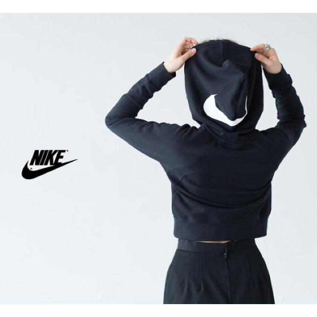 NIKE(ナイキ)の【新品】NIKE Cropped French Terry Hoodie レディースのトップス(パーカー)の商品写真