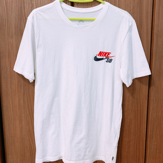 NIKE(ナイキ)のNIKESB Tシャツ レディースのトップス(Tシャツ(半袖/袖なし))の商品写真
