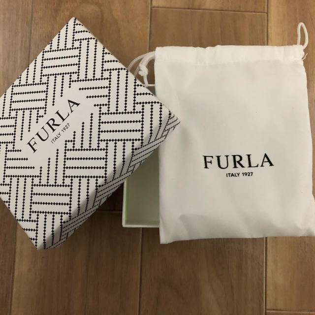 Furla(フルラ)のフルラ  空箱 レディースのバッグ(ショップ袋)の商品写真