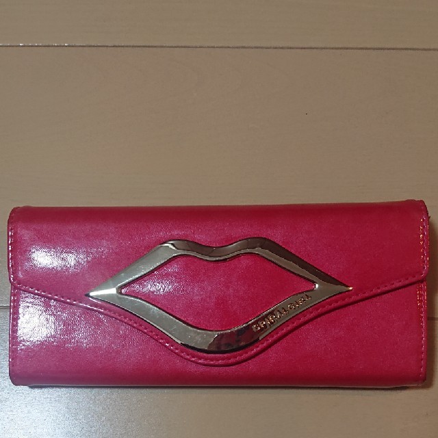 SPIRAL GIRL(スパイラルガール)のｽﾊﾟｲﾗﾙｶﾞｰﾙ 長財布 赤 財布 ﾎﾞﾀﾝ 唇 SPIRAL GIRL レディースのファッション小物(財布)の商品写真