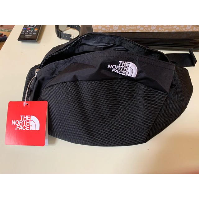 THE NORTH FACE(ザノースフェイス)のノースフェイス スウィープ　ブラック　NM71904 レディースのバッグ(ボディバッグ/ウエストポーチ)の商品写真