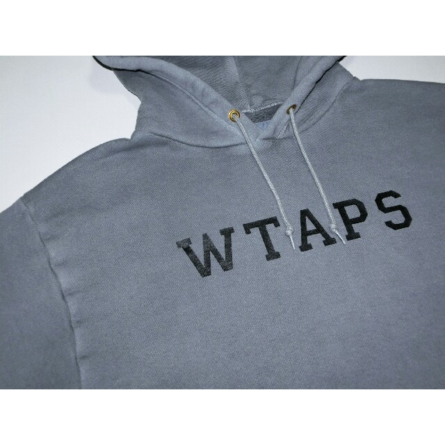 W)taps(ダブルタップス)の新品 WTAPS COLLEGE DESIGN HOODED グレーL パーカー メンズのトップス(パーカー)の商品写真