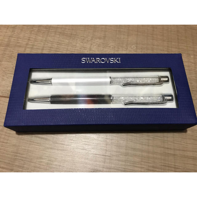 Swarovski スワロフスキー ボールペン 2色セットの通販 By ピヨピヨ S Shop スワロフスキーならラクマ Swarovski スワロフスキー ボールペン 2色セットの通販 By ピヨピヨ S Shop スワロフスキーならラクマ
