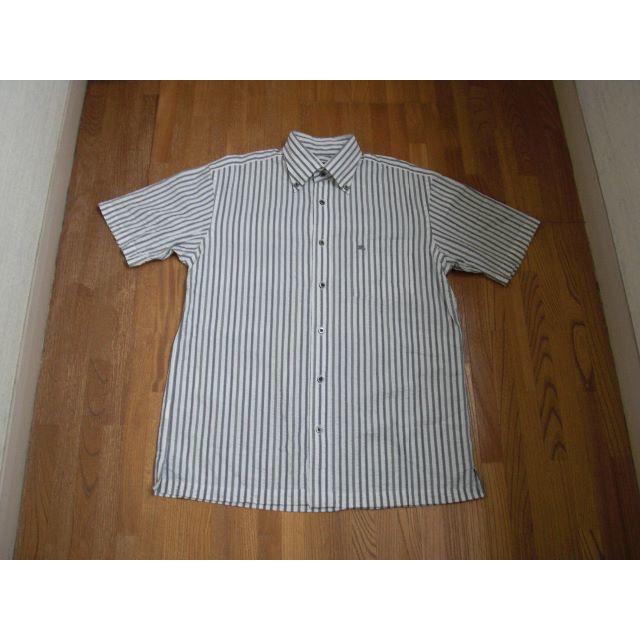 BURBERRY(バーバリー)の中古美品　バーバリーロンドン　半袖ボタンダウンストライプシャツ　白・グレー　Ｍ メンズのトップス(シャツ)の商品写真