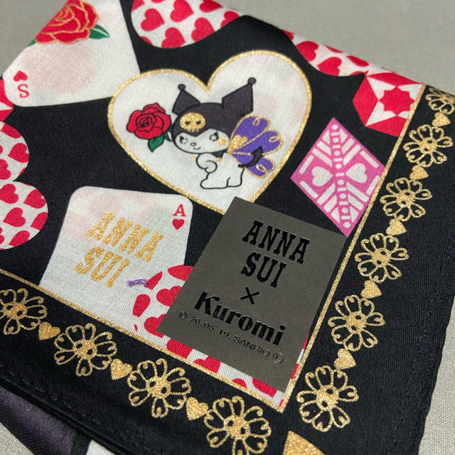 ANNA SUI(アナスイ)のアナスイkuromiちゃんコラボハンカチ新品未使用シール付き レディースのファッション小物(ハンカチ)の商品写真